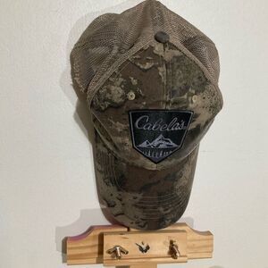 Cabela’s camo hat, mesh, snapback cap. One size fits most.
